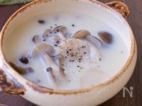 【10分完成】低カロリーで大満足！『きのこの豆乳中華スープ』
