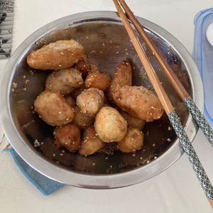 524389の作ってみた!投稿(タレ唐風で激うま【里芋の甘酢ごま絡め】)