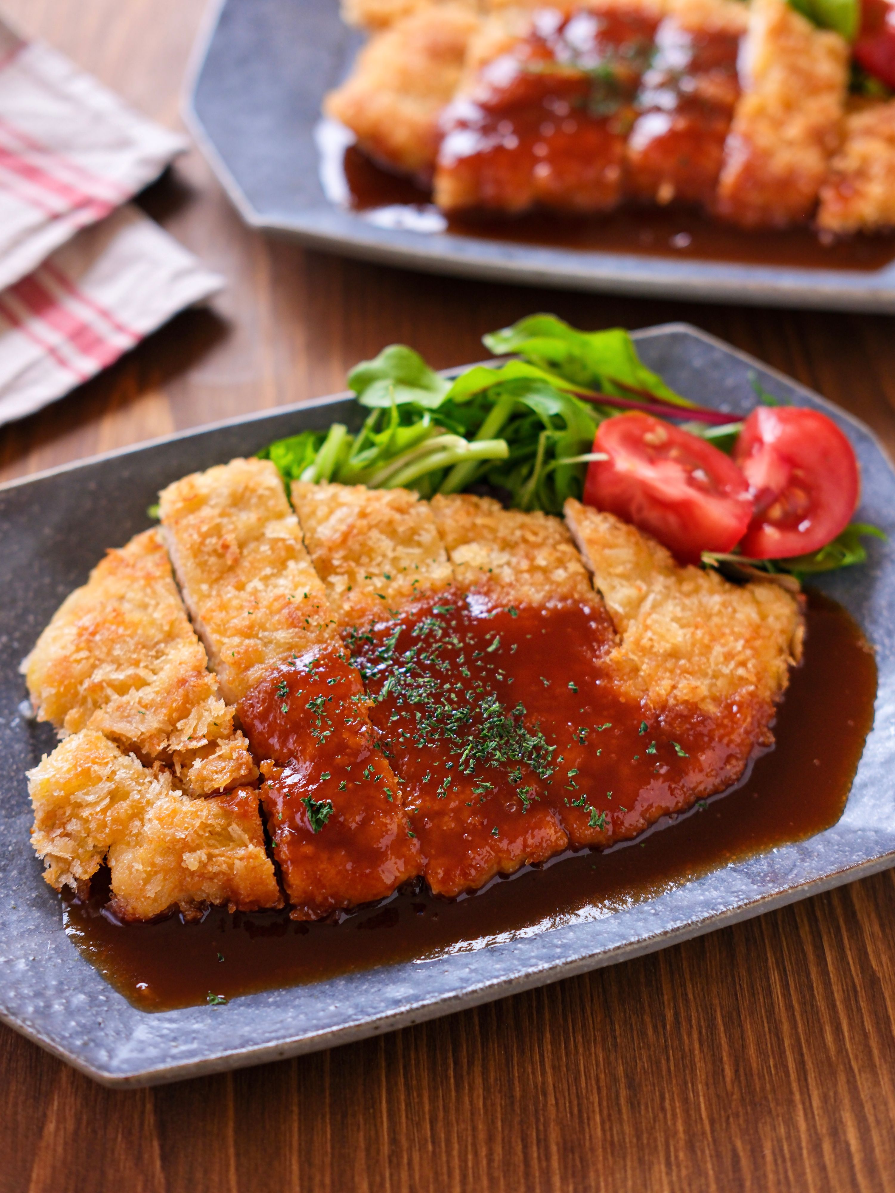 BIGチキンカツレツ】鶏むね肉1枚で♪簡単デミソースがけ | レシピ