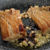 〖 丸ごと味わう 〗えのきのペペロンステーキの工程3