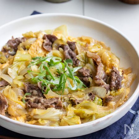 めんつゆで簡単手軽に キャベツたっぷり牛すき煮卵とじ By 小澤 朋子 レシピサイト Nadia ナディア プロの料理家のおいしいレシピ