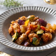 煮込みは10分！デリ風チキンのトマト煮