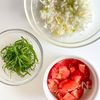 ピリ辛♡中華風トマトねぎだれの冷奴の工程1