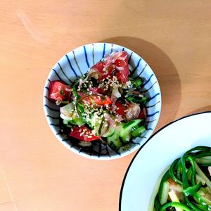 かおちゃんの作ってみた!投稿(きゅうりとトマトのおかか薬味サラダ)