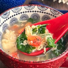 【５分でスープ】トマトとレタスとふわふわ卵の中華スープ