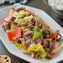 【炒め方にコツ】水っぽくならない肉野菜炒め！