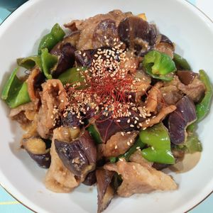 milkの作ってみた!投稿(豚こまとなすのごま味噌炒め│おかわり必至のコク旨おかず！)