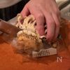 ただ焼いて混ぜるだけ【鶏モモの高菜マヨチーズ】の下準備