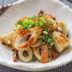 5分！包丁なし｜ちくわとメンマの黒こしょうバター炒め