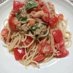 よっこの作ってみた!投稿(夏バテ防止に✨暑い日にさっぱり！【トマトとツナの冷製パスタ】)