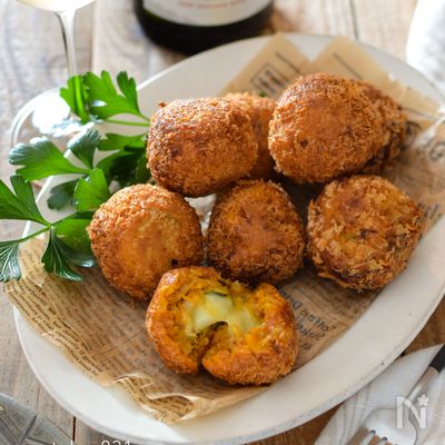 かぼちゃのチーズインコロッケ。お弁当のおかずやパーティーに!