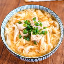 【鶏肉とふわふわ卵のかき玉うどん】とろ〜り鶏だし麺つゆ♬︎