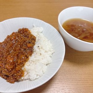 し☆の作ってみた!投稿(玉ねぎだけ！簡単！トロトロ！オニオンスープ)