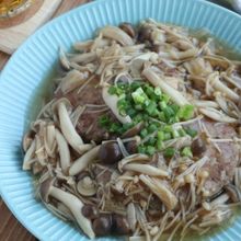 豆腐でヘルシーに♡和風きのこあんかハンバーグ