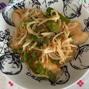 万福の作ってみた!投稿(行列の中華屋さんの🍚鶏むね肉とモヤシのとろとろ中華炒め🤩)