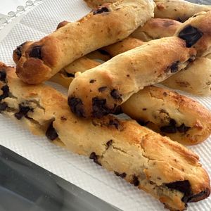 1310440の作ってみた!投稿(即席！お豆腐でヘルシー！チョコチップスティック米粉パン)