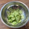 切って和えるだけ♪【豆腐ときゅうりの塩こんぶ和え】の工程2