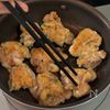 焼いて和えるだけ。家中のご飯が消える【鶏モモの海苔和え】の工程2