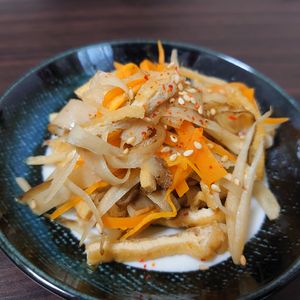 葉名の作ってみた!投稿(＼レンジでしっとり♪／油揚げ入りきんぴらごぼう)