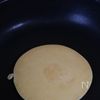 超簡単で可愛い【米粉でふわもち♡苺オムレット】バレンタインにの工程4