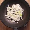 【業務スーパー】1人前約200円！豚こまで作る節約ナポリタンの工程1