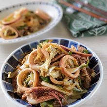 【キャベツたっぷりイカ焼きそば】野菜たっぷりで美味しい!