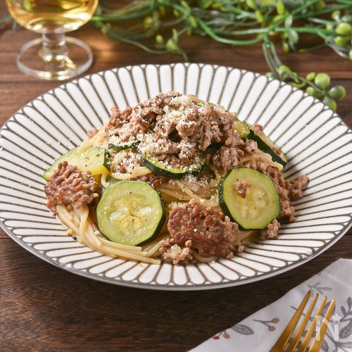 【ズッキーニの白いボロネーゼ】ワンパンで簡単！ごちそうパスタ
