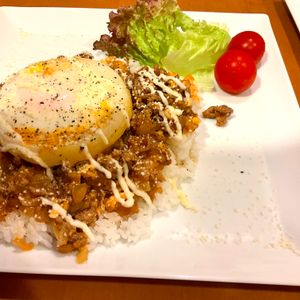 akabecoの作ってみた!投稿(新玉ねぎのそぼろタコライス)