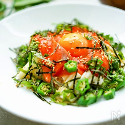時短レシピ♪サーモンとおくら山芋のねばねば丼