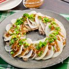 大根と豚肉のリース蒸し♡重ねて蒸すだけ