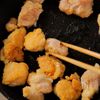 【おいしさ悶絶級♡】鶏むね肉の甘酢チキン!簡単タルタルがけの工程1