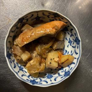 ぱぁぷるへいずの作ってみた!投稿(鮭とじゃがいものめんつゆマヨ炒め)