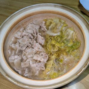 joe sanの作ってみた!投稿(レタス1玉！豚バラレタスで夏のさっぱり鍋)