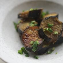 ＼夏バテに！／食欲そそる茄子のスパイス味噌煮