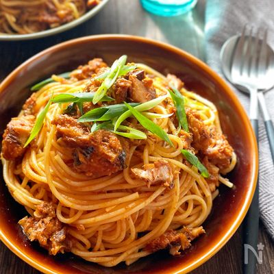 鯖缶のトマトパスタ【市販のトマトスープ使用で調味料いらず】
