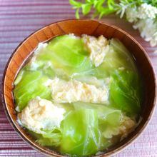 【5分で完成】キャベツとふわふわ卵の中華スープ