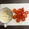 ミニトマトとモッツァレラチーズの胡麻みそカプレーゼ風の下準備