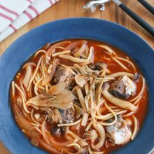 液体塩こうじで作る♫いわし缶ときのこのトマトスープパスタ