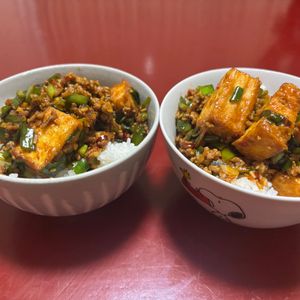 テフロンの使い✋🤟🙌👉の作ってみた!投稿(行列の中華屋さんの🍚ニラと厚揚げの麻辣肉味噌炒め🤩)