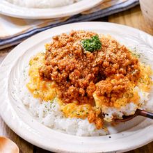 【チーたまカレーそぼろご飯】包丁不要♡５分で絶品♬ランチにも