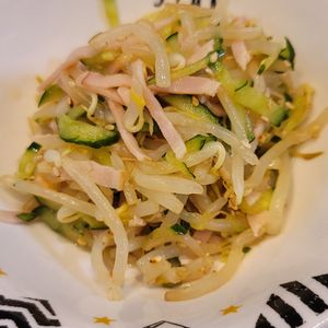 チョコままの作ってみた!投稿(5分で簡単!もやしときゅうりとハムの中華サラダ)