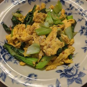 たりおの作ってみた!投稿(【チンゲン菜のふわふわ卵炒め】シンプルなのにあと引く美味しさ)