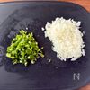 【カレー風味のミートペンネ 半熟卵のせ】フライパン1つで!の工程1