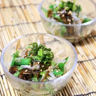 体にイイモノ食べないとね♪もずくと野菜の酢の物