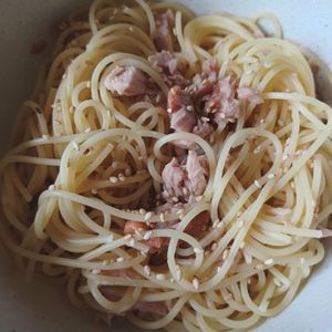 すずこの作ってみた!投稿(さっぱりコク旨！梅とツナの冷製そうめん)