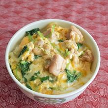 【チーズとふわとろ卵の親子丼】とろ～りチーズがこくうま！