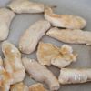 【柔らかくジューシー!】鶏むね肉の甘辛ごまだれ炒めの工程2