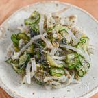 作り置きにもぴったり！もやしときゅうりの海苔ナムル