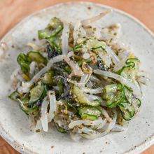 作り置きにもぴったり！もやしときゅうりの海苔ナムル