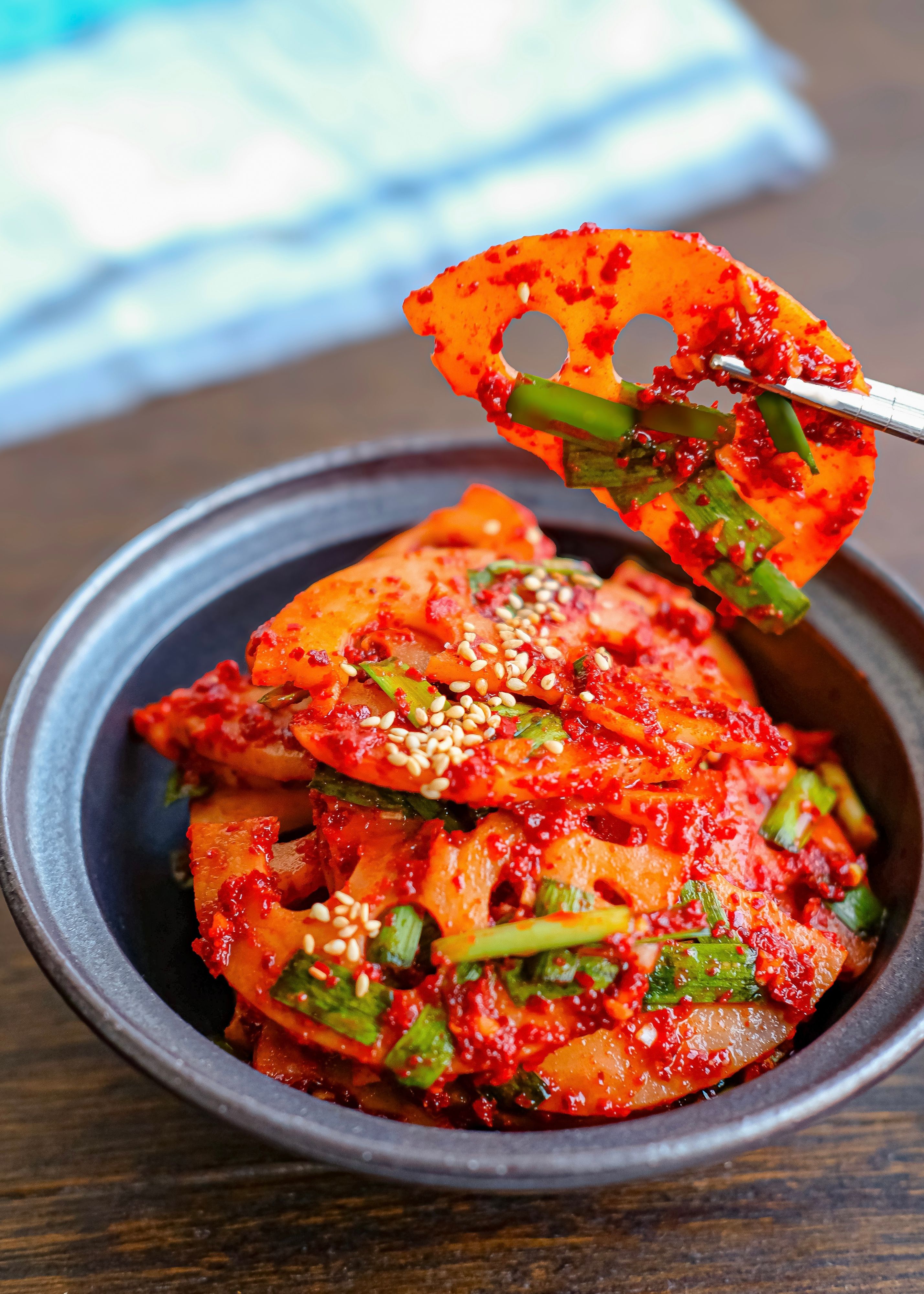 キムチマン シャキシャキ食感がやみつき！！れんこんの即席キムチ | レシピサイトNadia